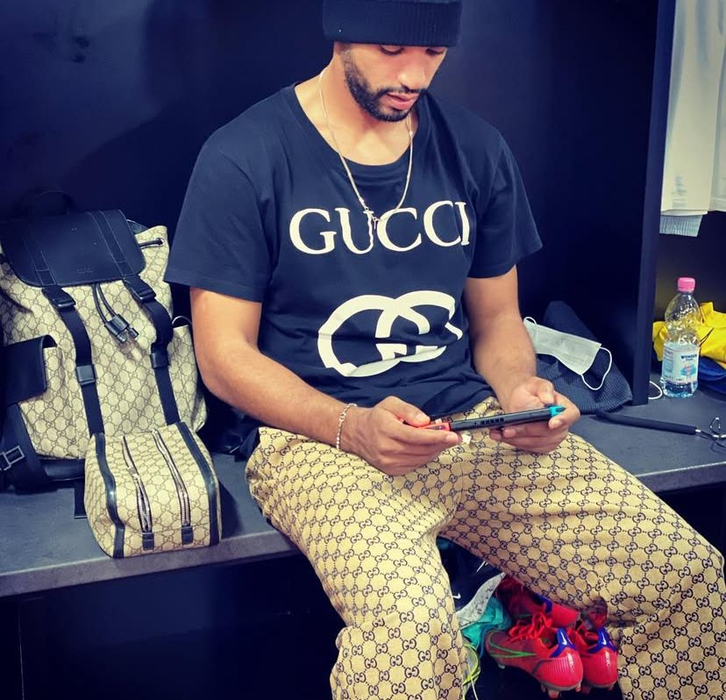 Omrani Billel și-a tradus iubita cu sosia Biancăi Drăgușanu. sursă - social media