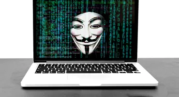 O nouă țeapă pe WhatsApp! Artistul din România, la un pas să rămână fără 3.000 de lei: ”Eram cât pe ce să îi pun banii”