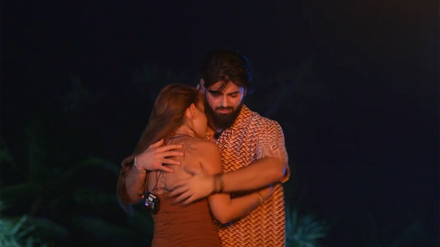 Spoiler suprem Insula Iubirii | Mocăniță a încălcat contractul de confidențialitate și a recunoscut tot. Cu cine a plecat de la bonfire-ul final: cu Claudia sau cu Andrușca?
