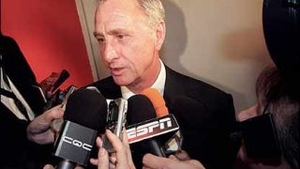 Cruyff: "Compararea lui Messi cu Maradona este absurda"