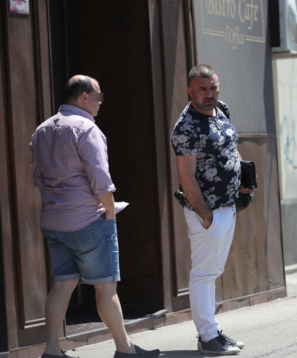 Fulgy al Clejanilor a picat examenul de BAC cu nişte note ruşinoase, dar a primit cadou de la părinţi un Mercedes în valoare de 100.000 de euro!