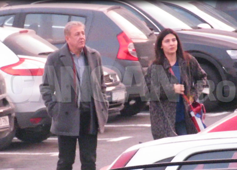La 4 ani de la moartea regizorului, Dana (36 de ani) a fost filmată în compania unui bărbat mult mai în vârstă. Avem imaginile în premieră. Văduva lui Sergiu Nicolăescu iubeşte din nou?!