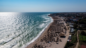 Cât costă o vacanță la mare în luna mai. Tarife reduse în Mamaia, Costinești și Vama Veche