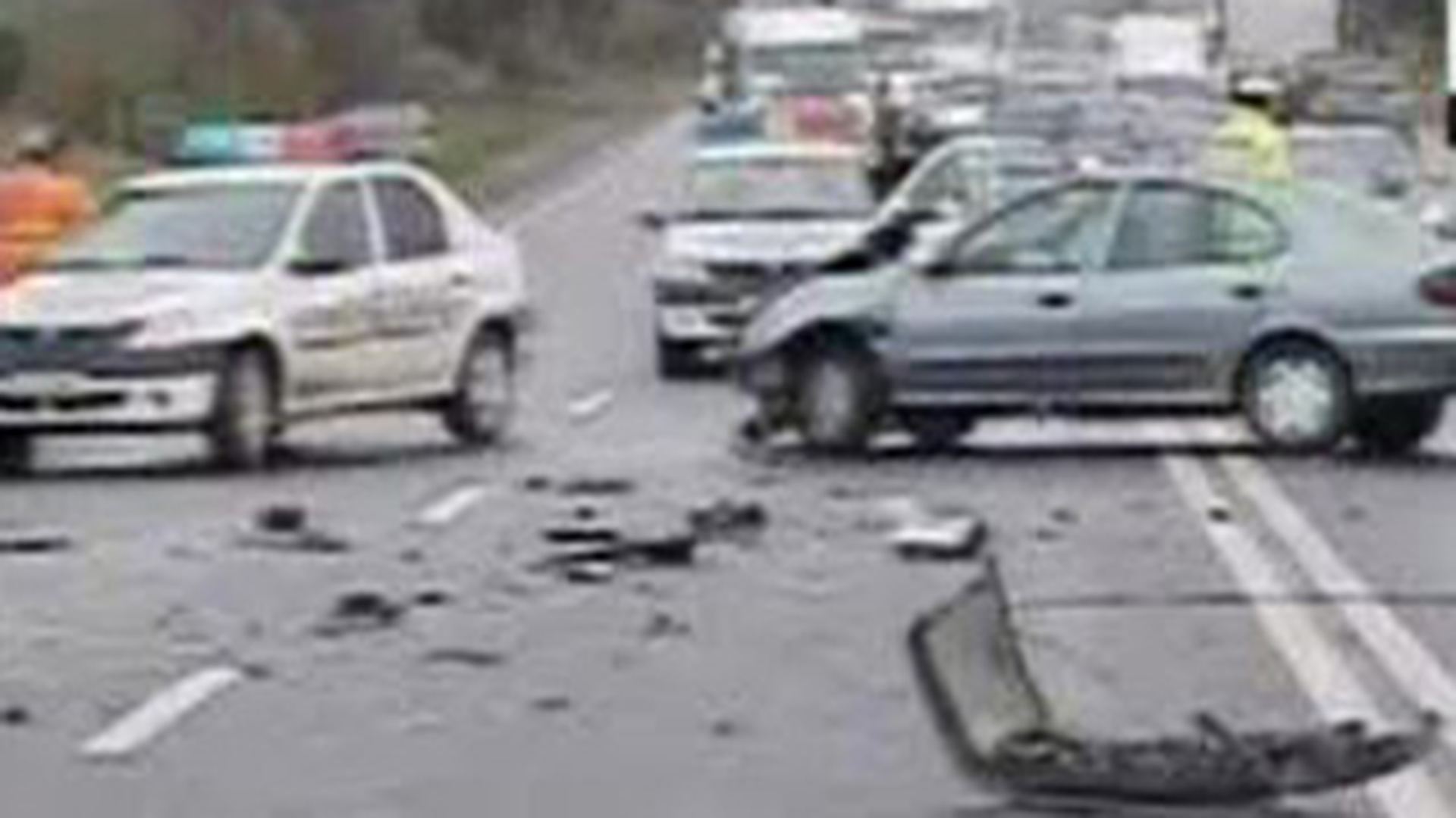 Un mort si doi raniti, intr-un accident pe DN65