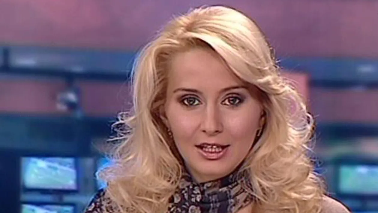 După ce a dispărut de pe TV s-a transformat într-o bombă sexy! Cum arată Crina Abrudan în costum de baie pe plaja milionarilor