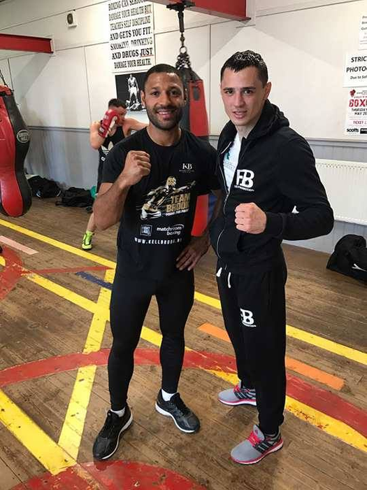 Flavius Biea s-a pregătit cu Kell Brook pentru partida cu ungurul Laszlo Toth