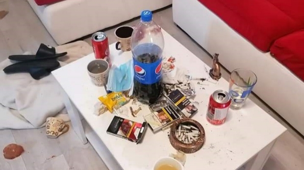 Un apartament de lux din Constanța, devastat și transformat în bordel de chiriaşi