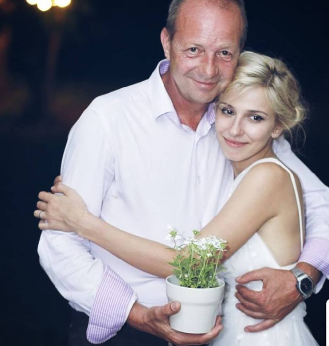 Dana Rogoz, în lacrimi: ”Se împlinesc cinci ani de când ai murit!”