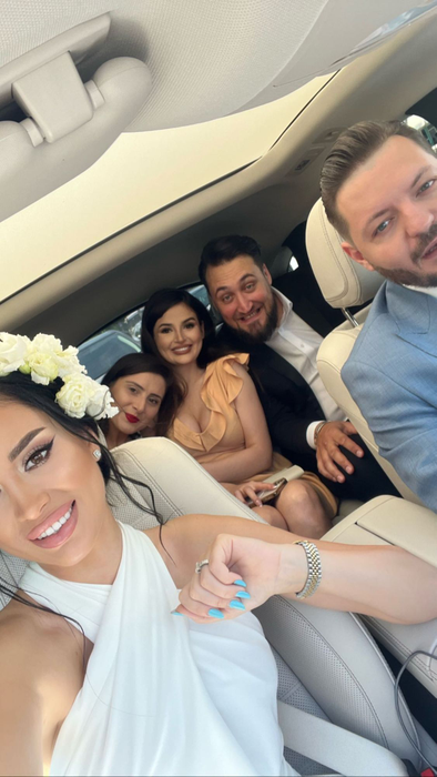 Nuntă mare în showbiz-ul românesc! Alex Rus s-a căsătorit cu Bianca, o frumoasă stewardesă