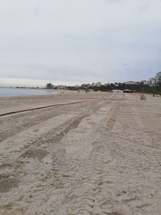 Plajele îi așteaptă deja pe petrecăreți