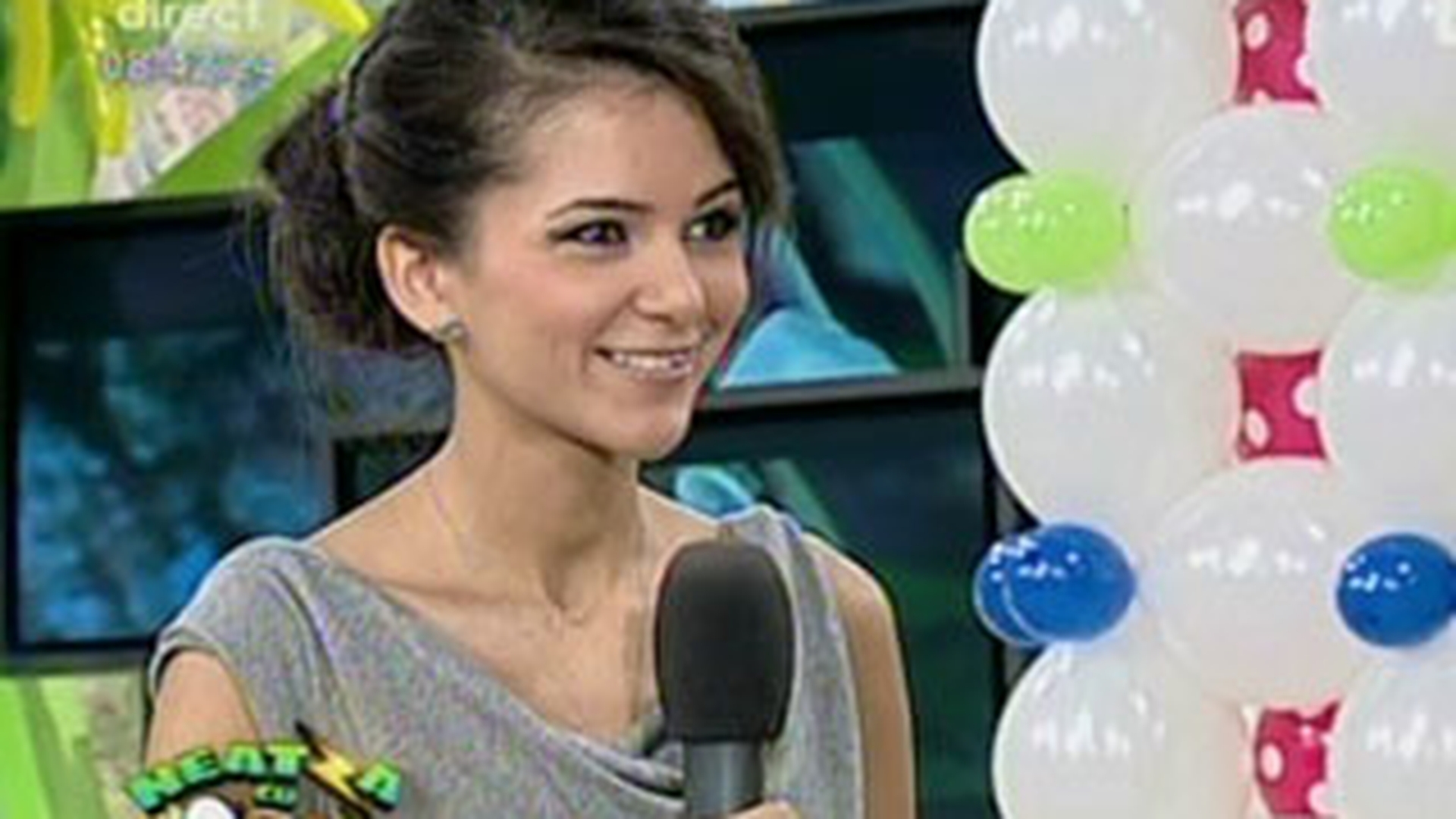 VIDEO Razvan de la "Neata" a dat flori toata dimineata: "Zici ca sunt Cove in tinerete" Dani: "Noi suntem lut la capitolul acesta"
