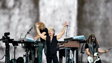 Fanii, dezamăgiți de prestația lui Bon Jovi în concertul de la București. Ce îi reproșează