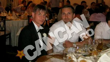 Credeati ca Razvan Simion este fratele lui Dani Otil. Iata prima poza cu adevaratul sau frate! Dorin este opusul meu! Este harnic sI priceput la toate!