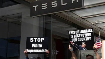 Furioși pe Elon Musk, americanii nu mai cumpără mașini Tesla. Rezultate dezastruoase pentru celebra marcă