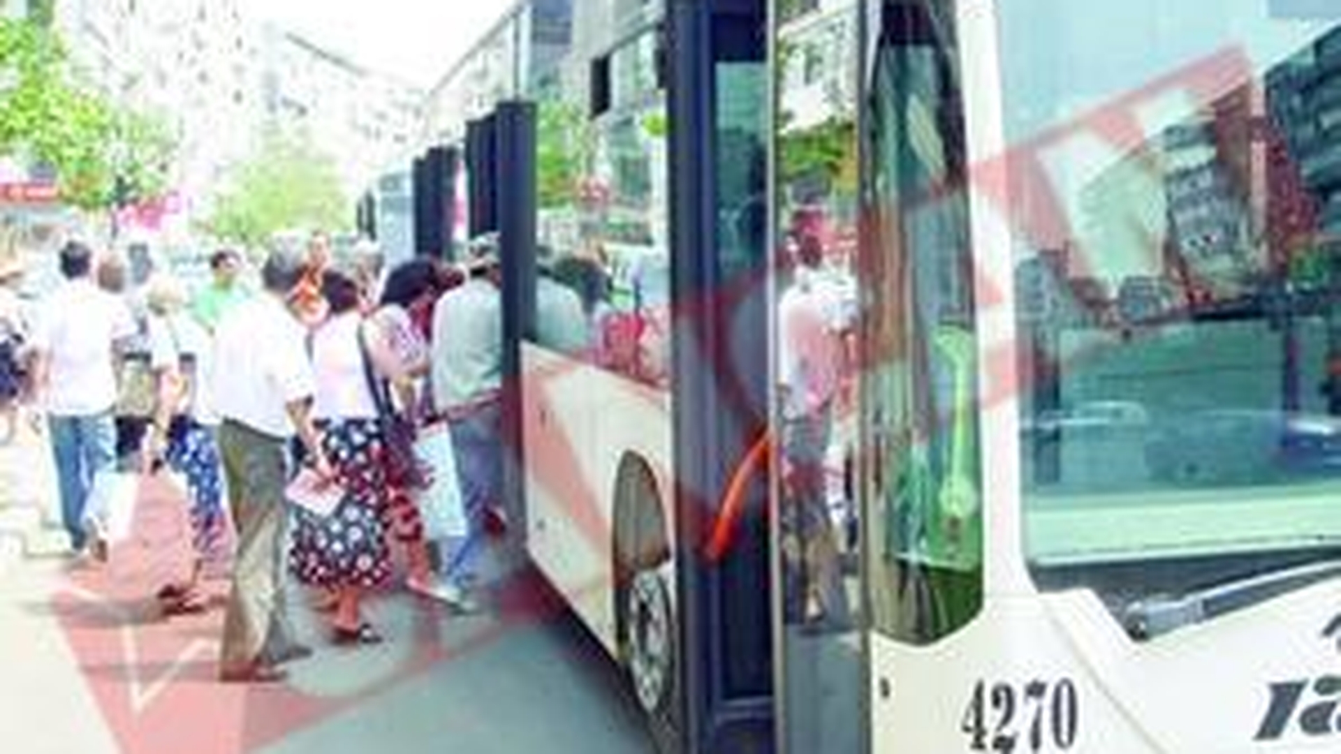 Hotii colcaie prin mijloacele RATB