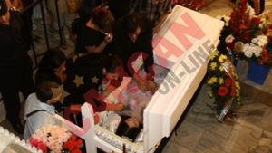 Mama Madalinei Manole a avut nevoie de medic, dupa ce si-a vazut fiica moarta