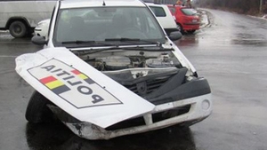 Un politist baut a lovit o masina! Trei persoane au fost ranite grav in urma accidentului!