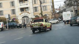 Cum și-a tunat un șofer din Iași mașina Dacia 1300! Imaginile au devenit virale