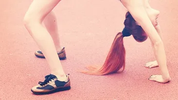 Un trup ca al ei se obtine cu multă muncă! Ce mămică din showbiz e atât de elastică: Dacă te-ai si bronza putin...