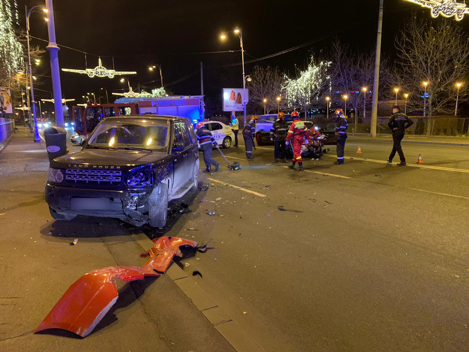 BMW-ul tunat al lui Tudor Beștea a lovit un Range și s-a făcut praf
