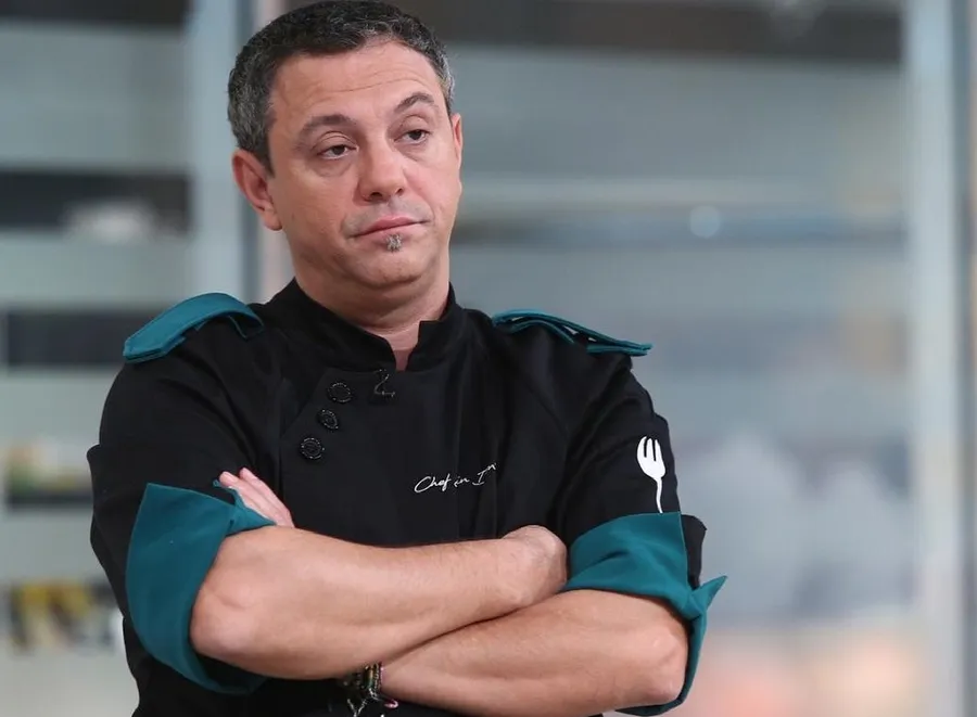 S-a terminat pentru Sorin Bontea, juratul de la Chefi la Cuțite. Ce veste a primit miercuri noaptea de la Irina Fodor