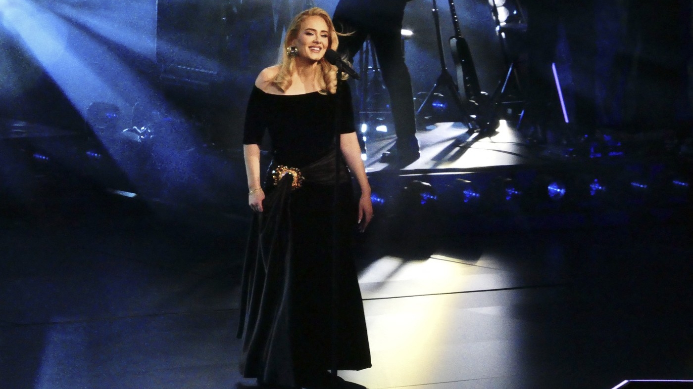 Adele, în lacrimi, în fața fanilor: "Nu știu când voi mai face asta..."