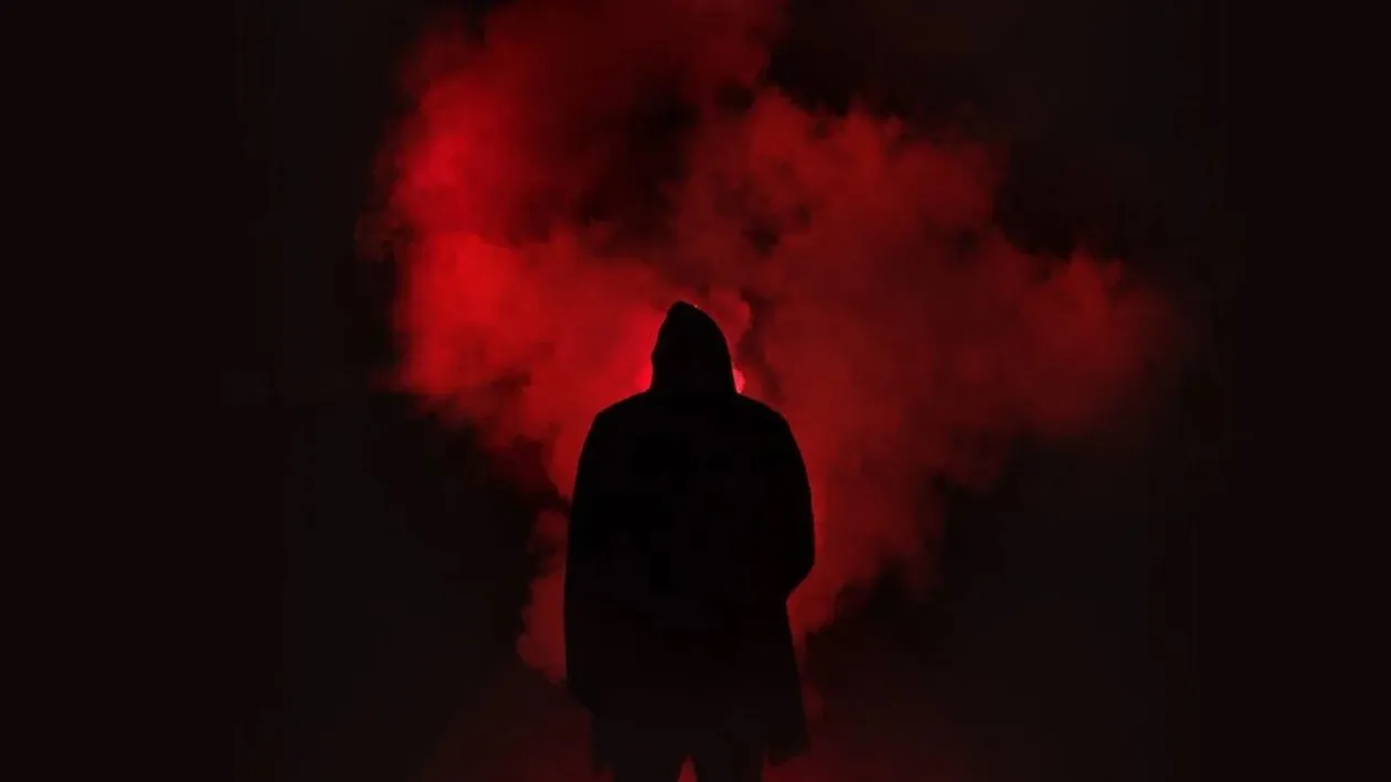 Planul macabru pe care un bărbat din Bacău, fost pușcăriaș, l-a pus la cale pentru a-și ucide soția. Scenariul pare desprins din filme