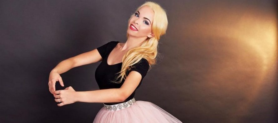 Sabrina Fabian este acum mult schimbată, la trei ani de la apariția pe scenă