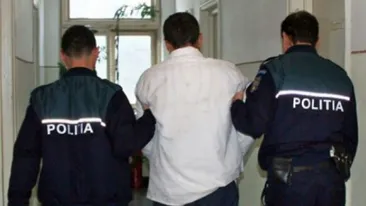 Poliţist atacat cu sabia, în Arad. De la ce a pornit totul