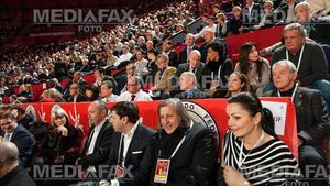 Galerie de cinci stele pentru judokanele din Romania! Ilie Nastase le-a incurajat din tribune!