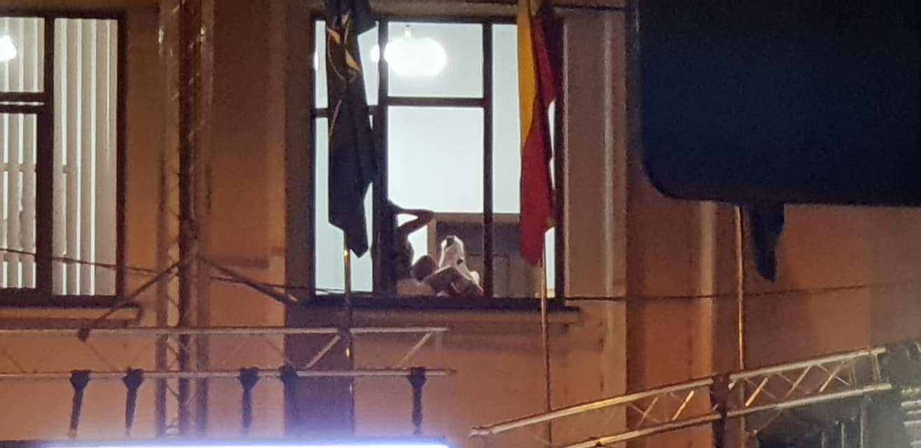 Locuitorii din Bârlad au asistat la scene fierbinți grație celor două dansatoare ale Andreei Antonescu