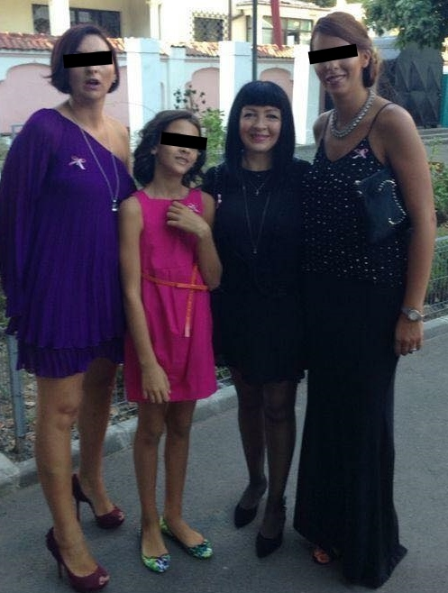 Cum arată familia lui Neti Sandu: ”Cu strănepoțelul în așteptarea lui Moș Crăciun”