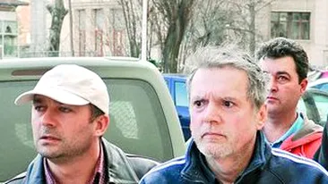 El a deturnat doua avioane!