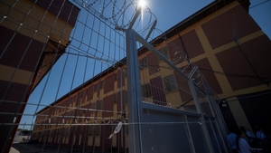 Deținut agresat și resuscitat după două drumuri la spital. Patru gardieni de la Penitenciarul Giurgiu, reținuți