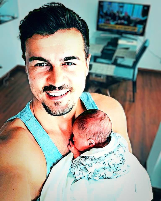 Adrian Alexandrov și fetița lui, Eva