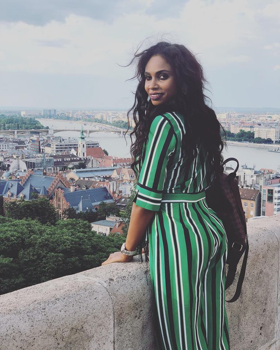 Laurette, una dintre cele mai sexy prezențe din showbiz