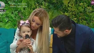 Bianca dezvăluiri picante despre viaţa cu Victor, în dormitor. Cum decurg ”întâlnirile” cu micuţa Sofia care doarme în pătuţ