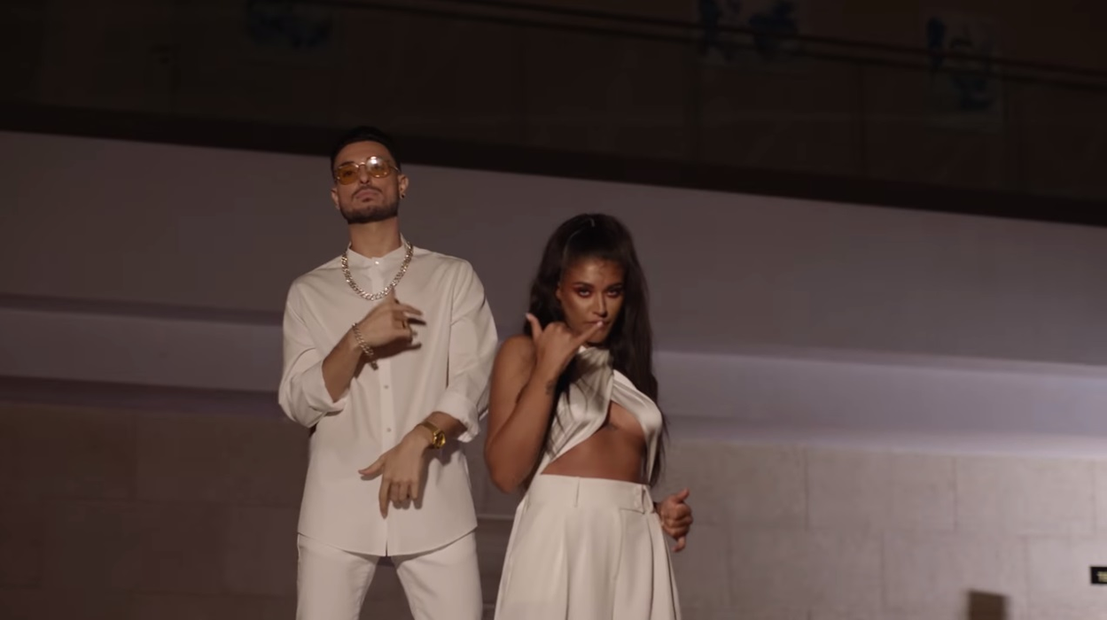 Antonia, apariție provocatoare în cel mai nou clip, lansat în colaborare cu Faydee! Versurile melodiei “Trika Trika” îți dau un vibe pozitiv