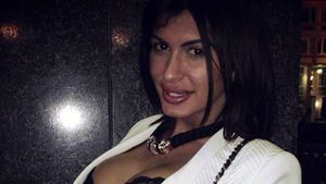 A ajuns la sapa de lemn, dar nu ii pasa! Madalina Pamfile , cu sfarcurile la vedere in club