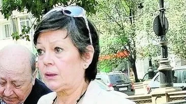 Anca Pandrea e dezamagita ca actorul nu s-a interesat de starea lui Iurie Darie, desi a fost internat la acelasi spital: Arsinel, sa-ti fie rusine