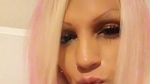 Naomi reacţionează tranşant după scandalul iscat de Cristian Pomohaci: "Vin cu lista de homosexuali – de la manelişti, la artişti de muzică populară"