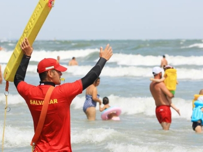 Amendă de 3.000 de lei pentru românii care merg la mare și fac acest lucru crezând că nu îi vede nimeni