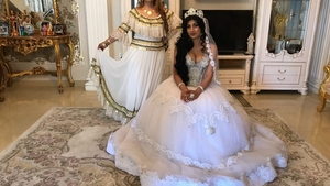 Celebra vrăjitoare Vanessa își însoară băiatul! Imagini live de la nunta și botez