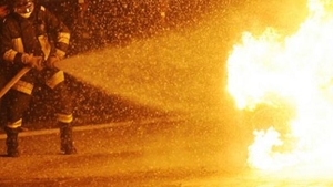 Incendiu puternic la o rampă temporară de deşeuri din Cluj-Napoca