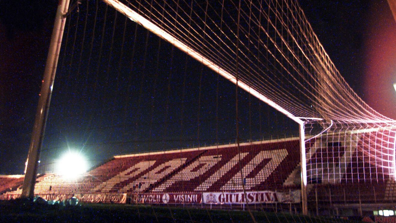 Fotbal pe întuneric: noaptea în care Giuleștiul a rămas în beznă și Rapid–PSG a ajuns de pomină