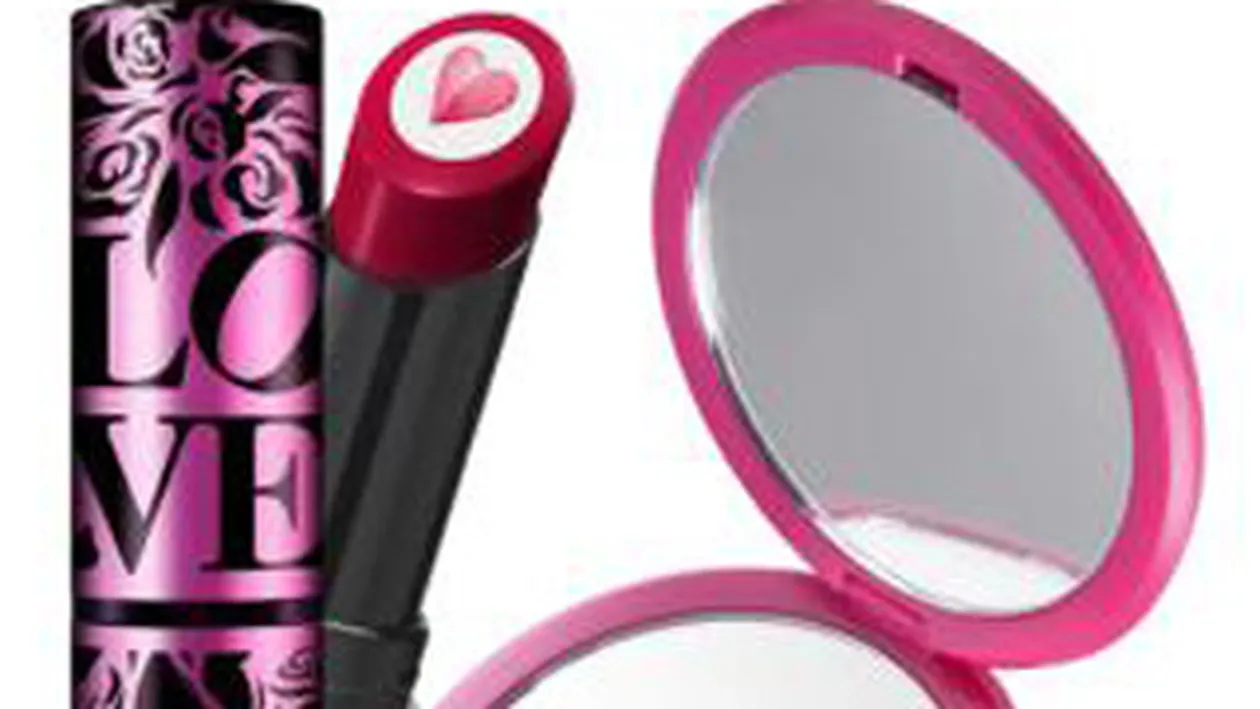 Te-ai intrebat vreodata ce are in geanta Regina Angliei? Continutul ei a fost dezvaluit de biograful ei personal!