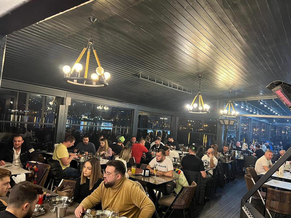Cântăreaţa jignită de Pescobar, acuzaţii dure: „Taverna Racilor nici măcar nu este a lui! Cu banii cum facem, când îi dai?”
