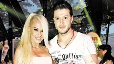 Anda Adam se chinuie sa-si recapete feminitatea! Satula de muschi  si de celulita