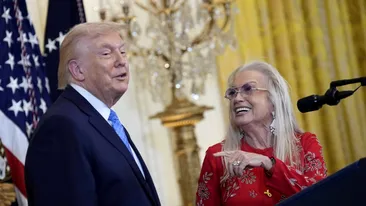 Cine e miliardara care l-a „mituit” pe Donald Trump! Președintele SUA spune că i-a oferit 250 milioane de dolari, ca să nu se lase