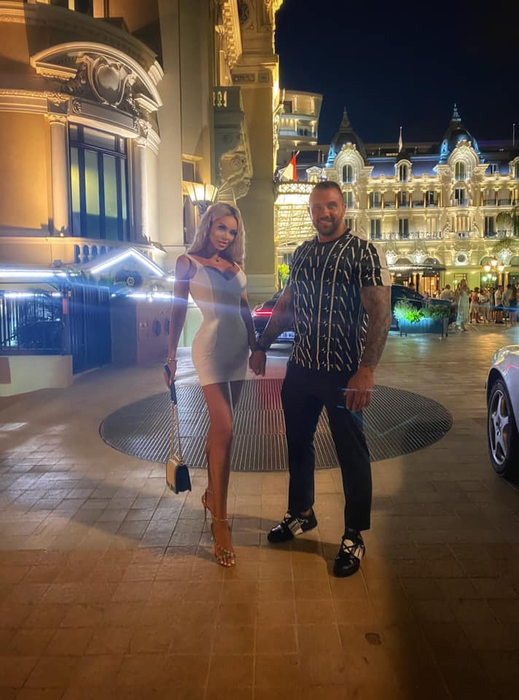 Bianca Drăgușanu a spus cine sunt persoanele care i-au orchestrat “atacul”: “Se presupunea că sunt prietenii mei, dar s-au vândut foarte ușor”. Apelul făcut după traumele la care a supus-o Alex Bodi